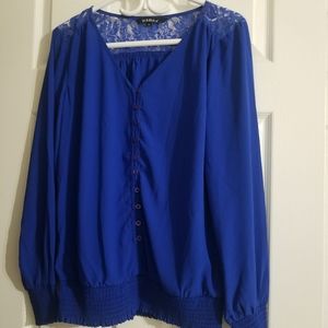 Blue lace detail top